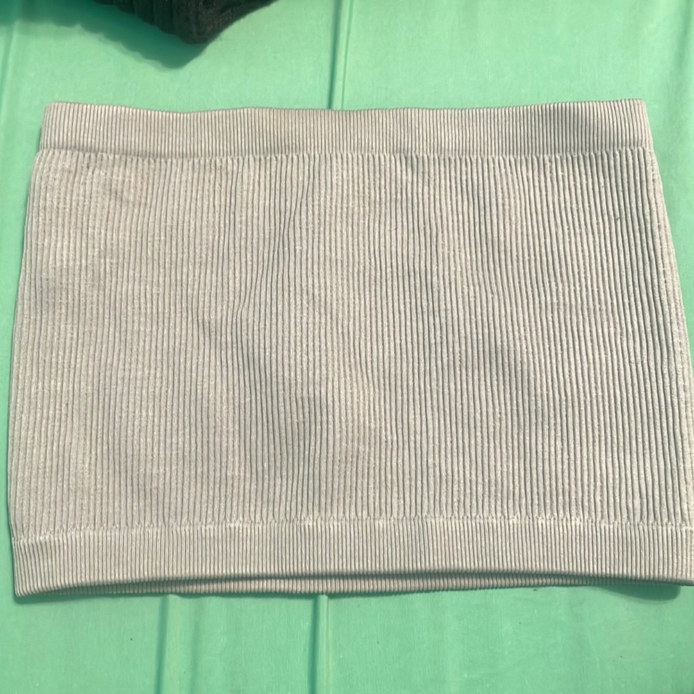 Brand: Cotton On size xs/s sage green tube top